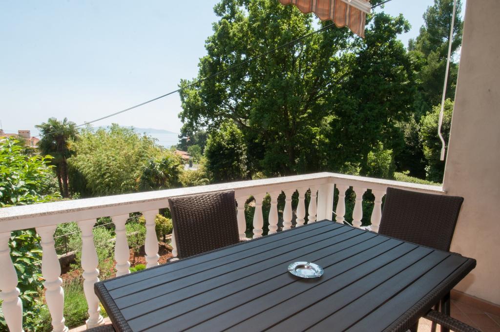 Apartments Villa Salona Opatija Rom bilde