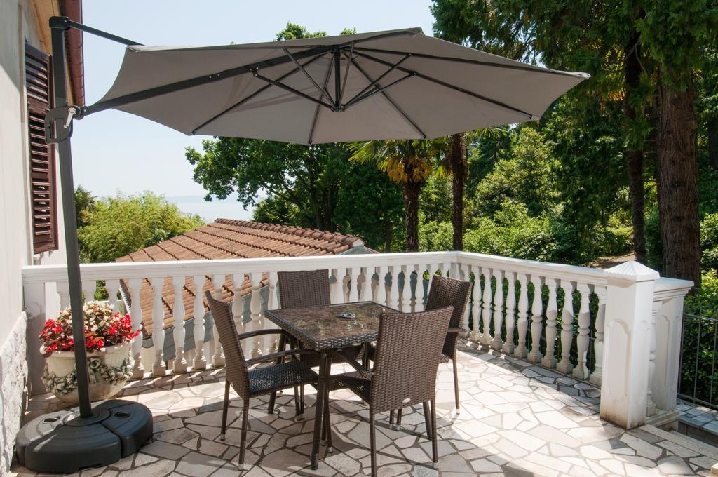 Apartments Villa Salona Opatija Rom bilde